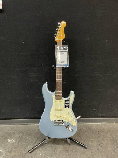 Store Special Product - Fender - 011-8220-883